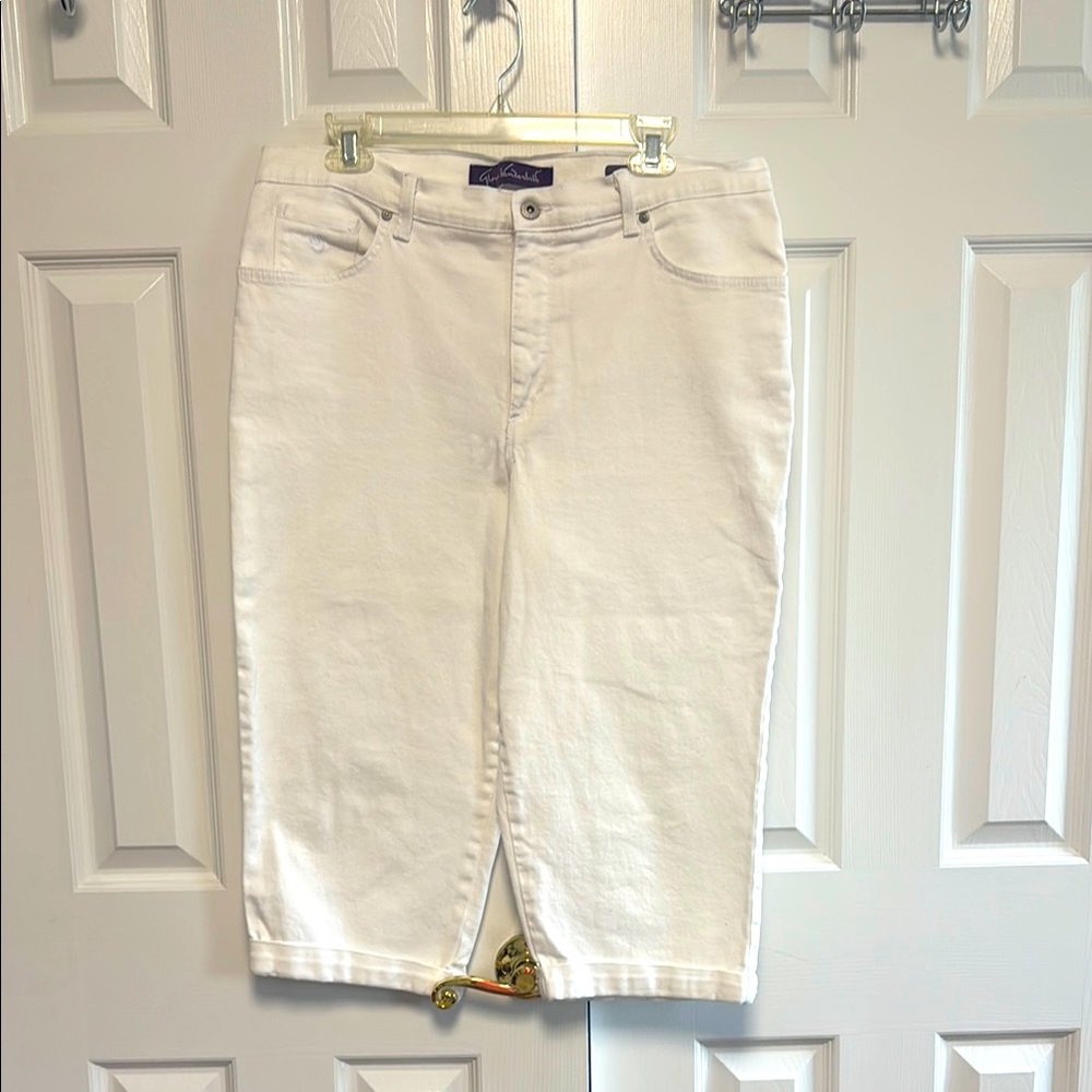 Gloria Vanderbilt White Amanda Capris